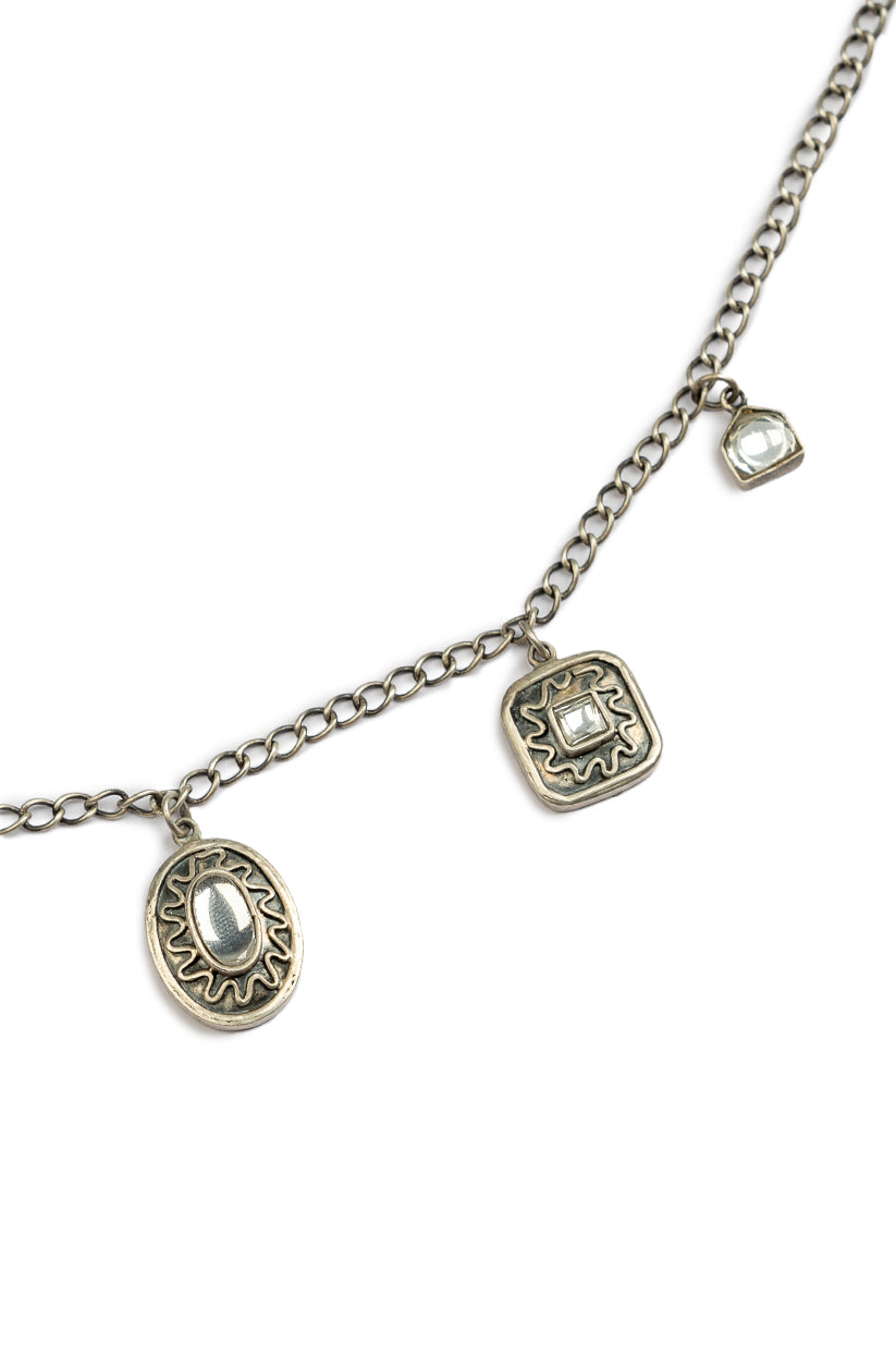 Chhabili Kundan Noor-E-Oval Charm Necklace