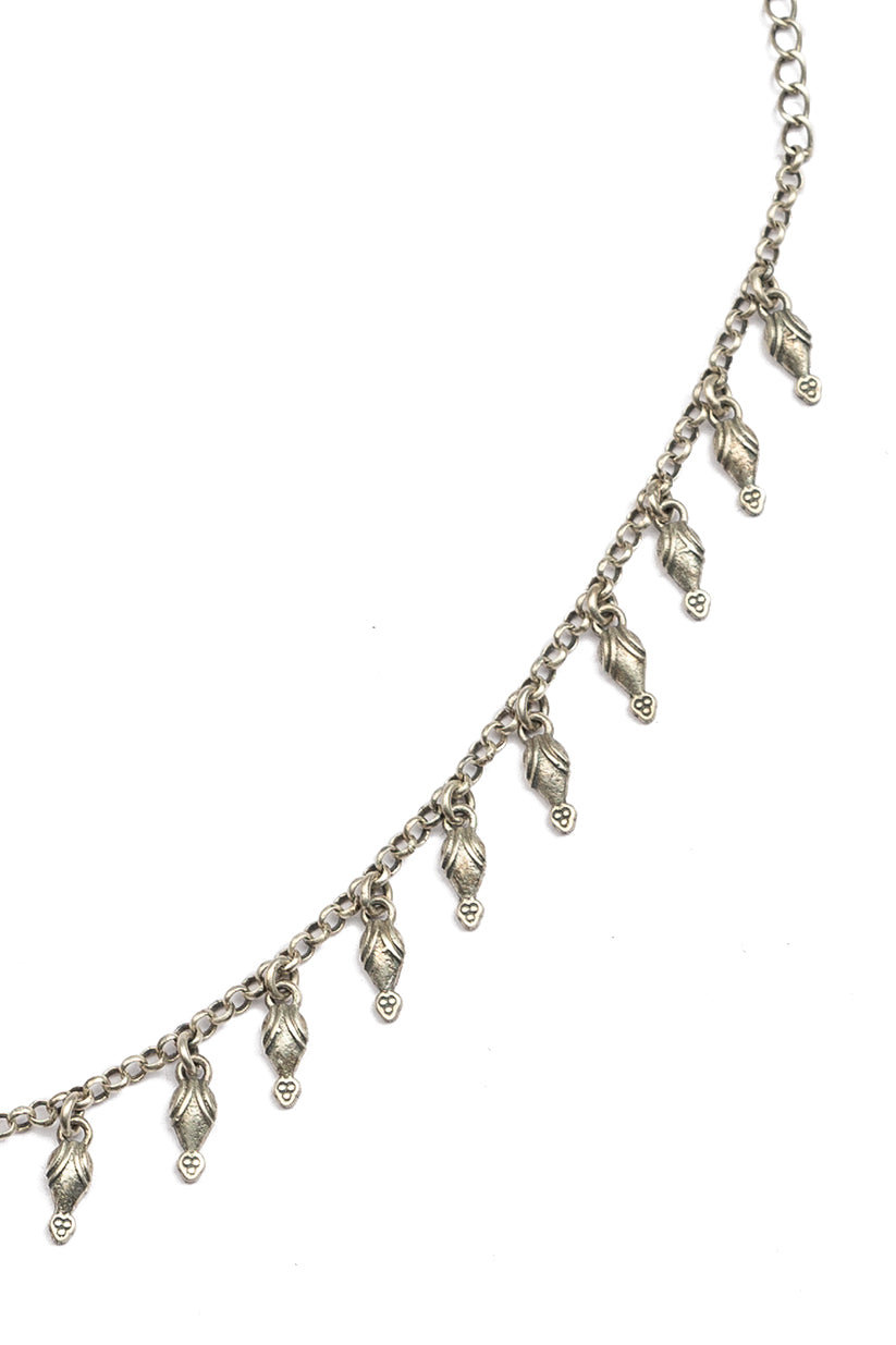 Chhap Minimalist Kamangari Necklace
