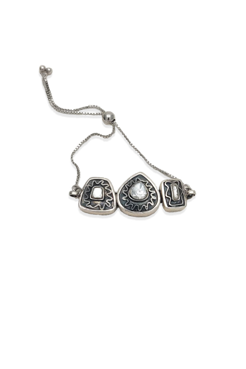 Chhabili Noor Trinity Chain Bracelet