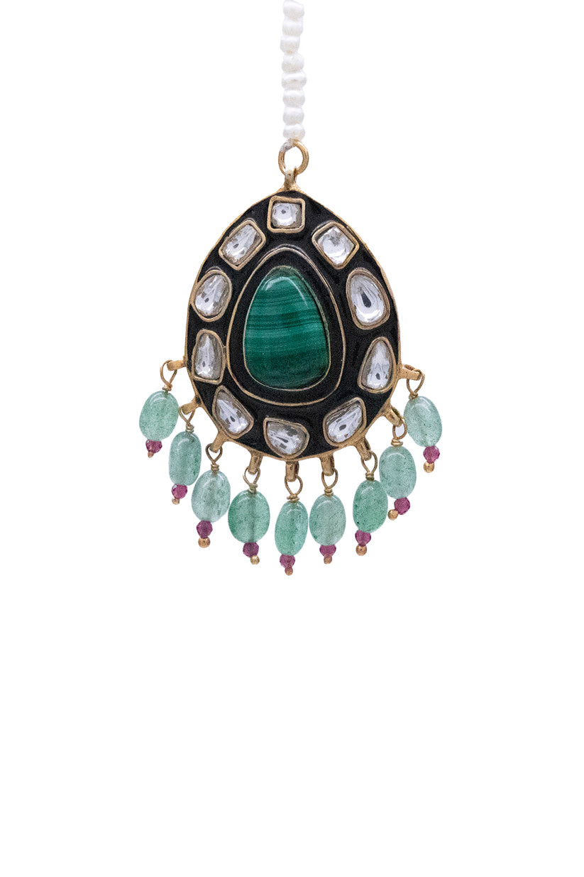 Chhabili Emerald Noor Kundan Meenakari Maang Tika