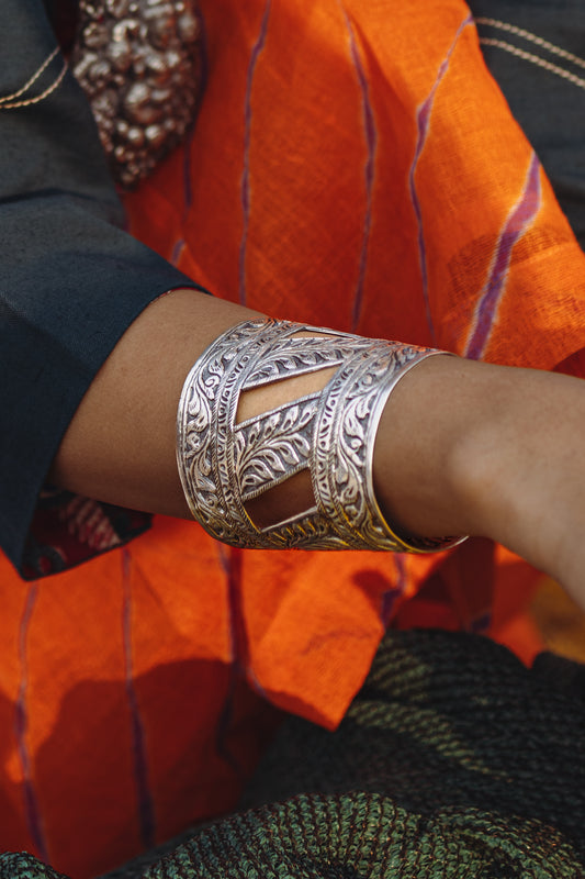Chhap Chittai Karigari Cuff Bangle