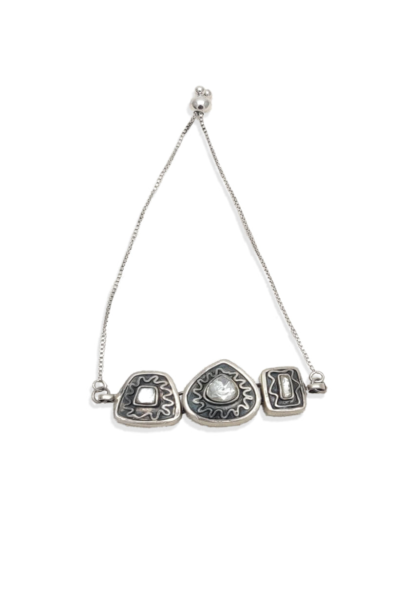 Chhabili Noor Trinity Chain Bracelet