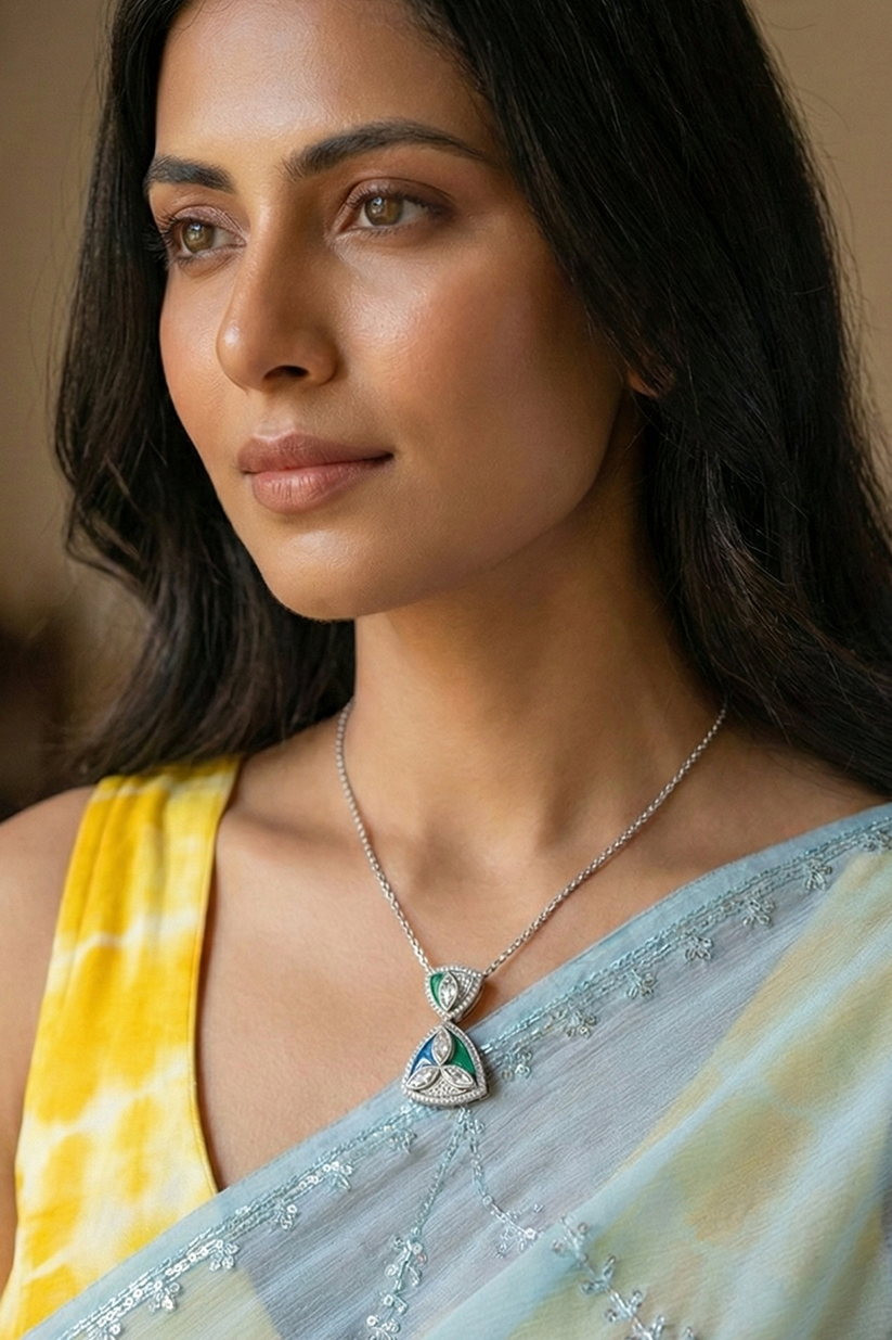 Chokho Coven Kween Chain & Pendant