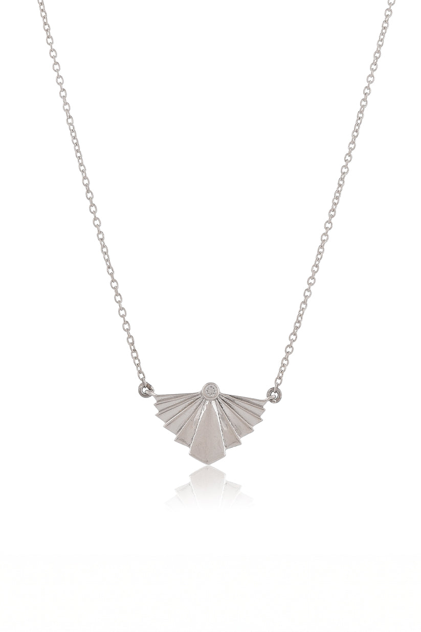 Chokho Sera Arc Chain & Pendant