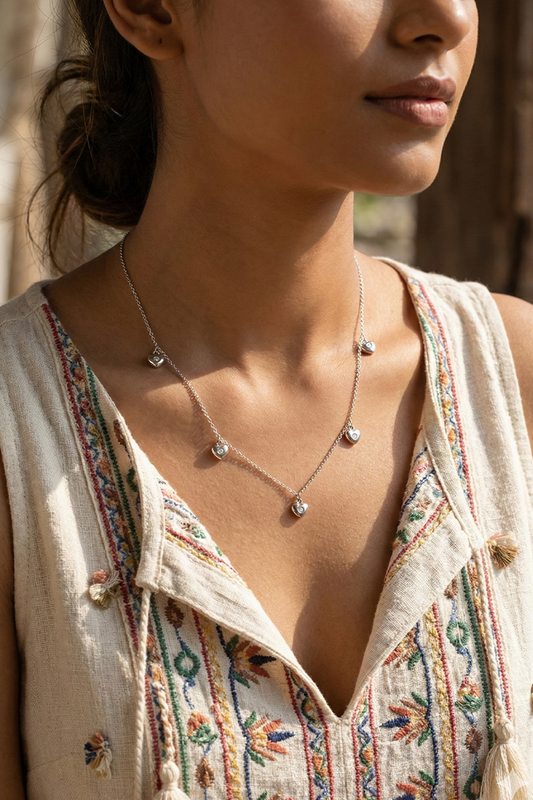 Chokho Vina Heart Chain & Pendant