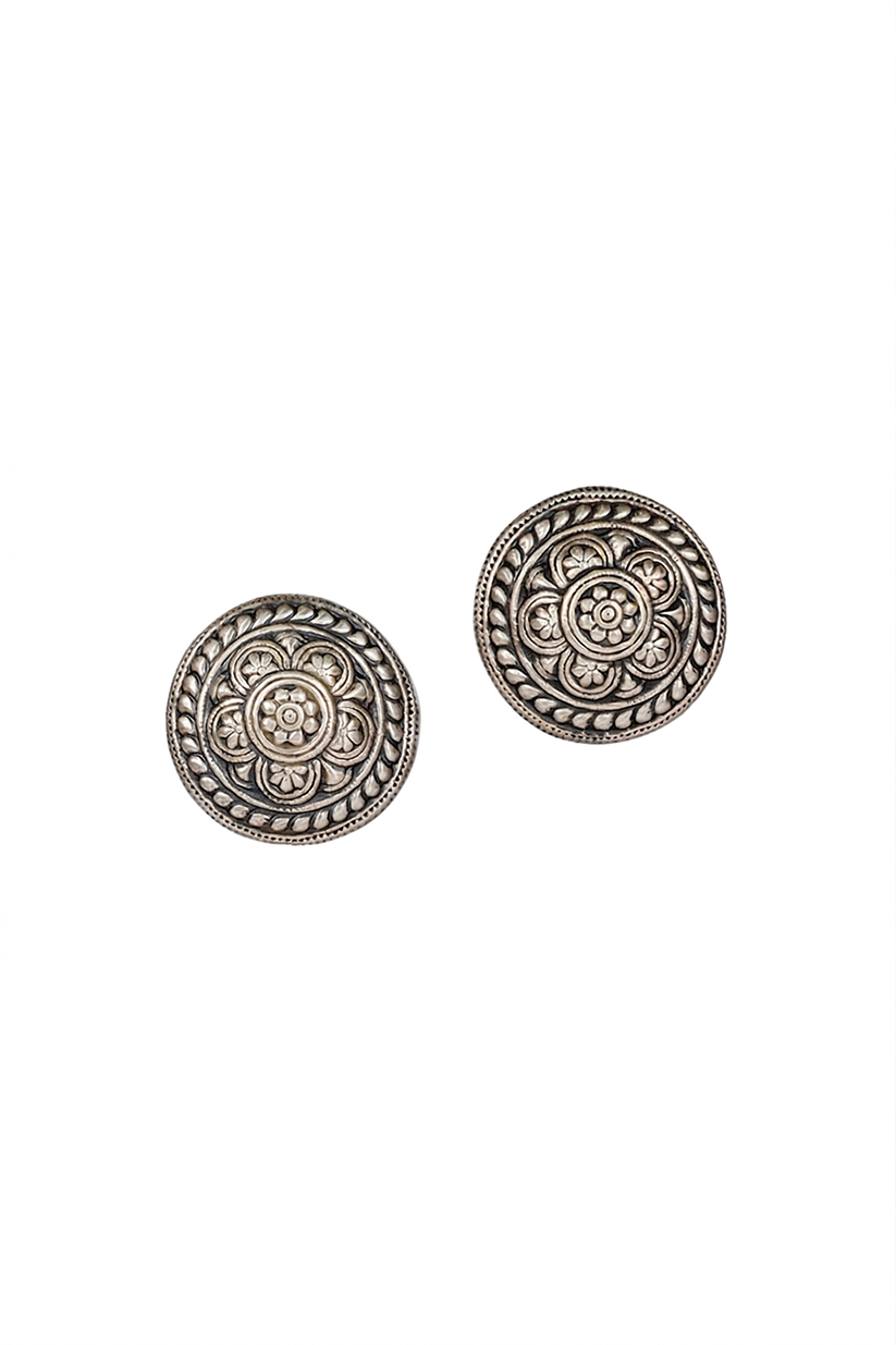 Chhap Vritt Studs