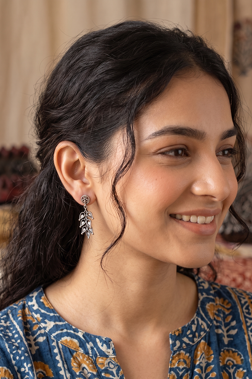 Chhap Pankhri Leaf Earring