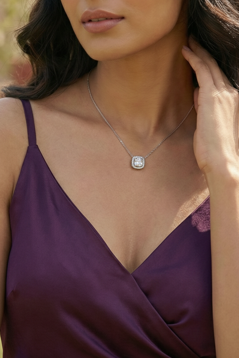 Chokho Solitaire Halo Chain & Pendant