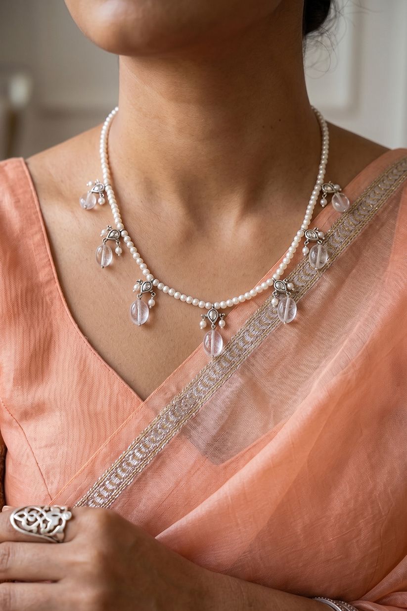 Chhavi Swarna Necklace