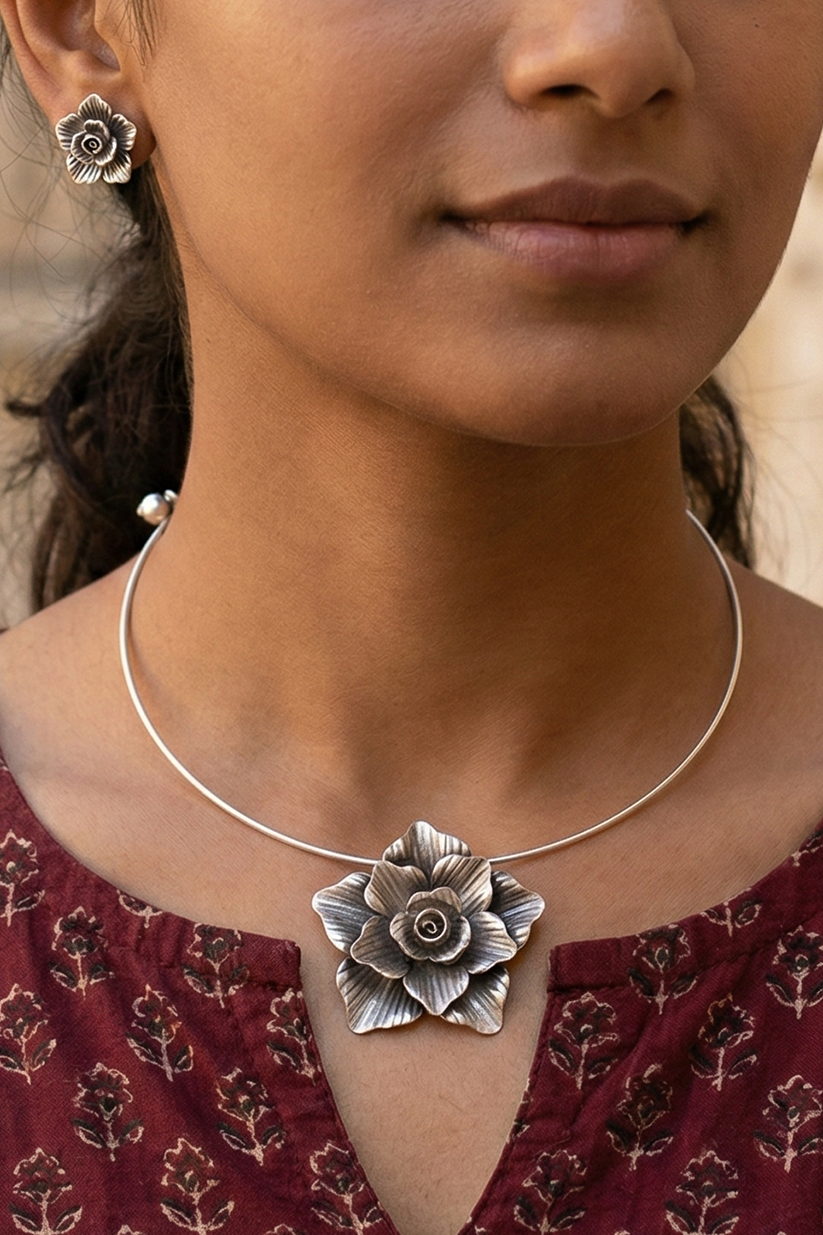 Chhap Floral Hasli Necklace