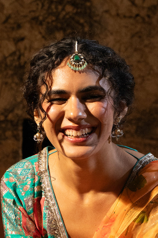 Chhabili Emerald Noor Kundan Meenakari Maang Tika