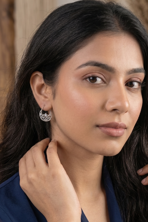 Chhavi Noor Hoops