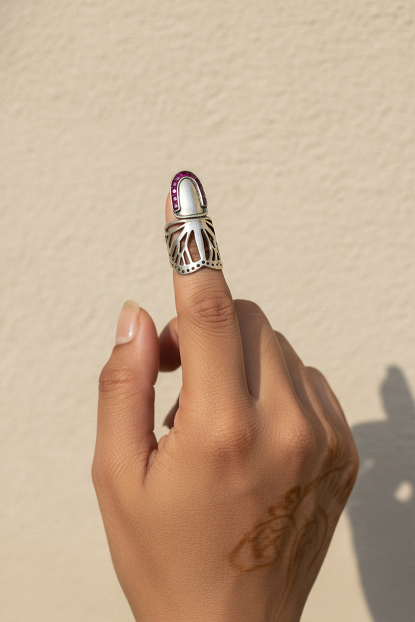 Chhaya Noor-e - Adjustable Nail Ring